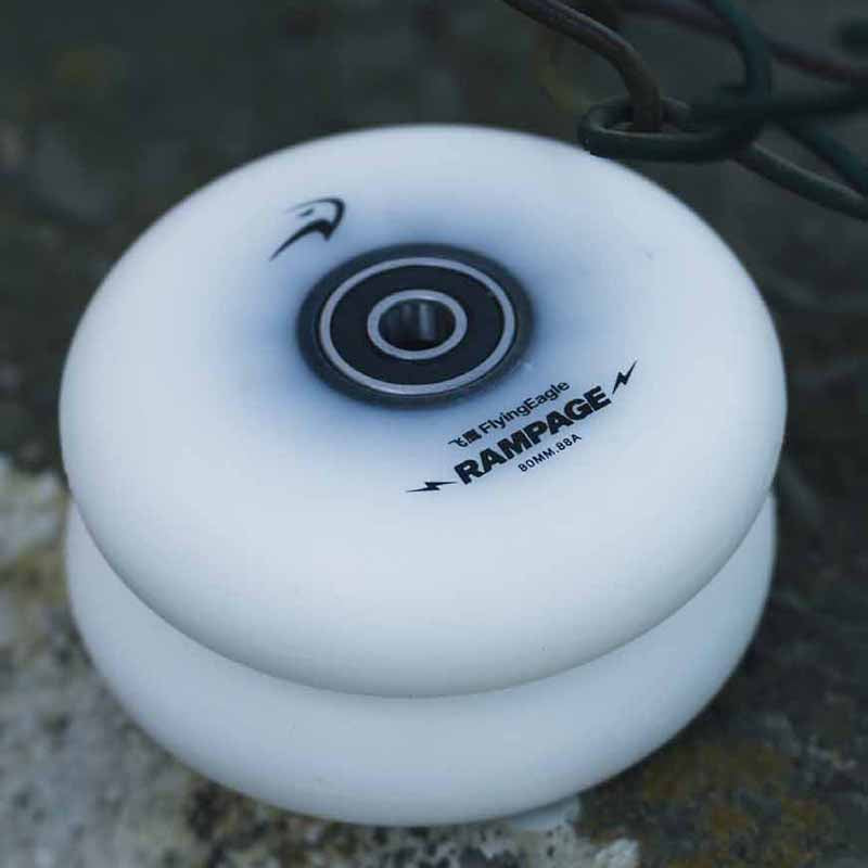 Flying Eagle X5 Shrike Pro R5 Skates
